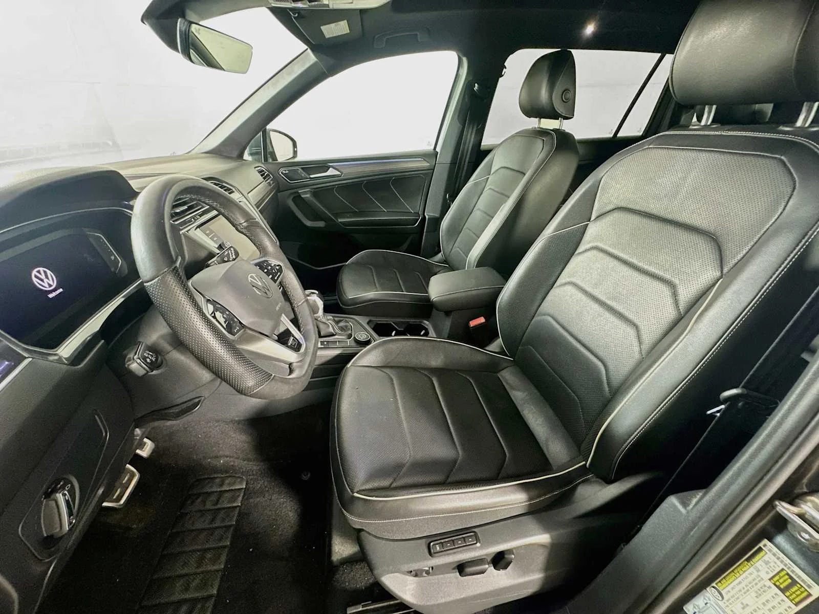Used 2022 Platinum Gray Metallic Volkswagen SEL R-Line image 20