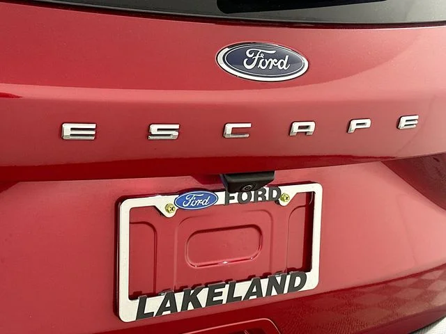 Certified Pre-Owned 2022 Ford Escape SEL
