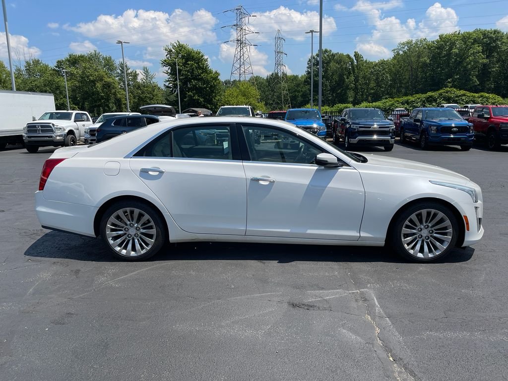 Used 2018 Crystal White Tricoat Cadillac 3.6L Luxury image 4