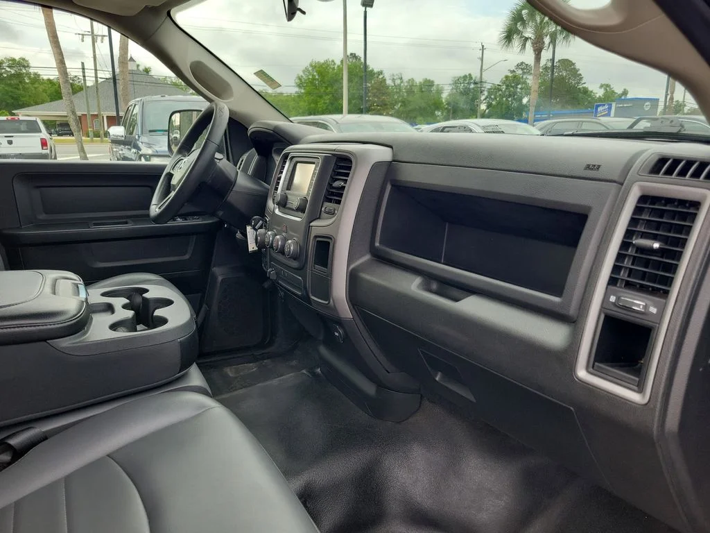 Used 2022 Diamond Black Ram Tradesman image 33