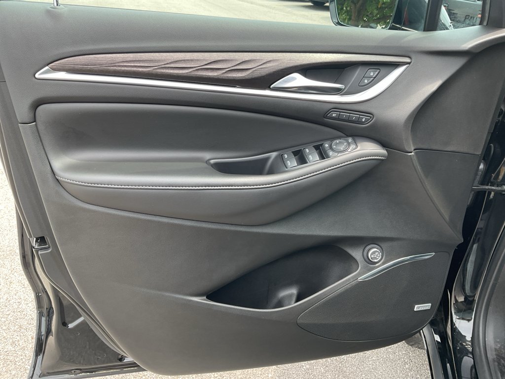 Used 2022 Ebony Twilight Metallic Buick Avenir image 22