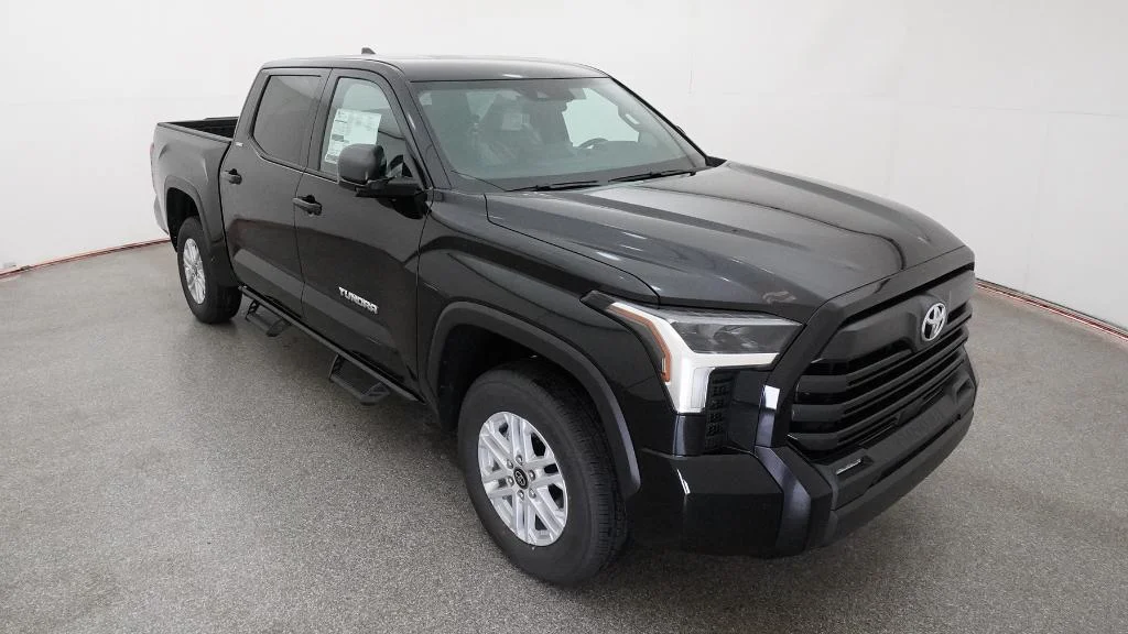 New 2026 Midnight Black Metallic Toyota SR5 image 34