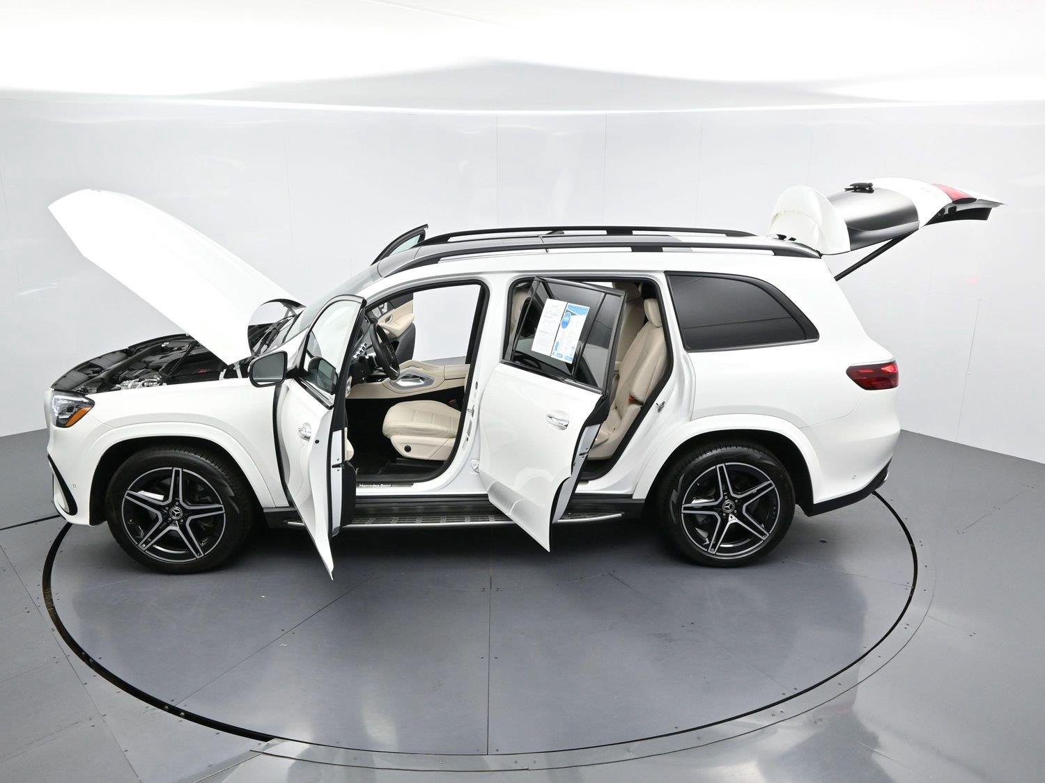 Used 2025 Polar White Mercedes-Benz GLS 450 image 51