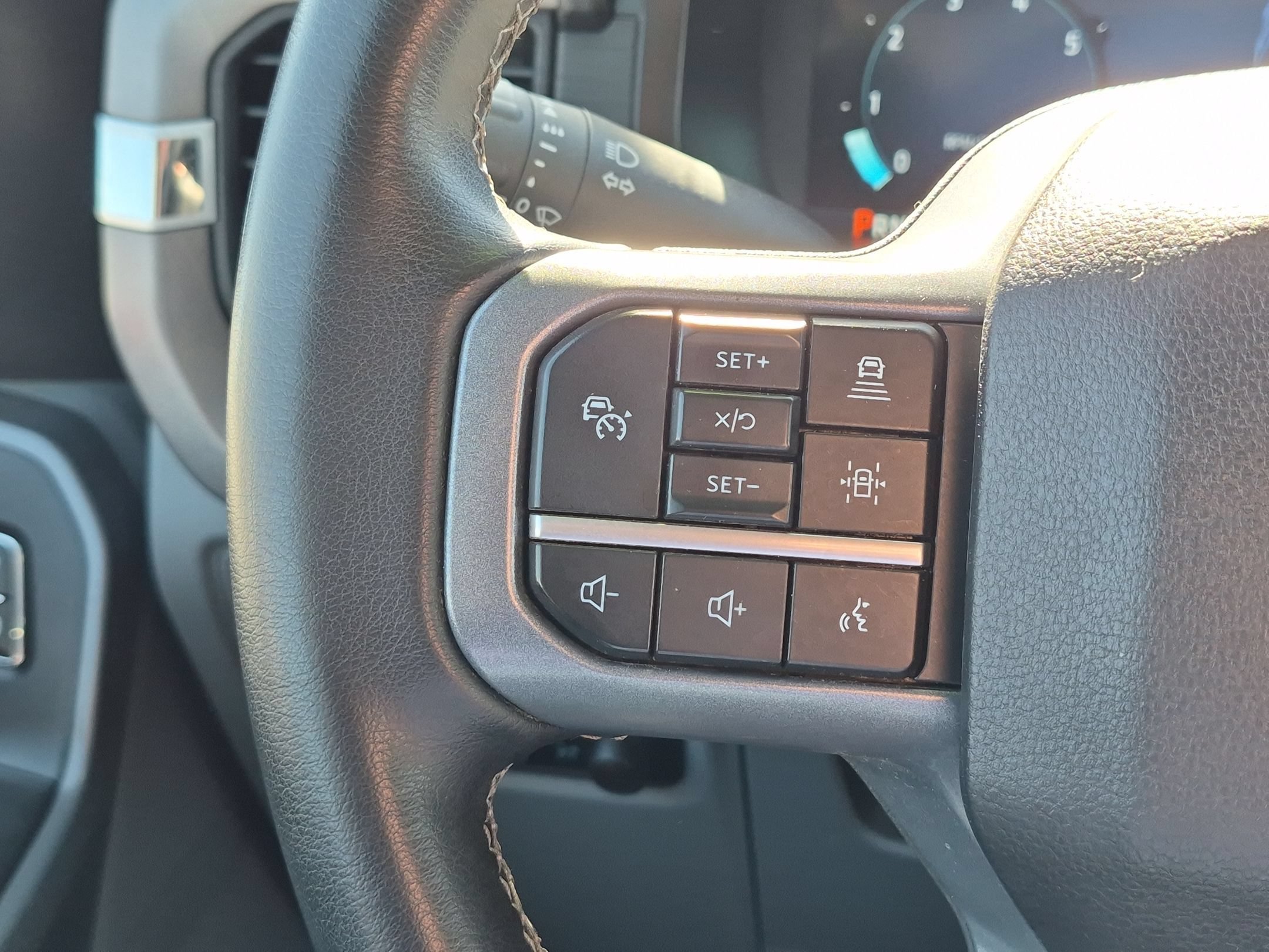 Used 2024 White Ford XLT image 17