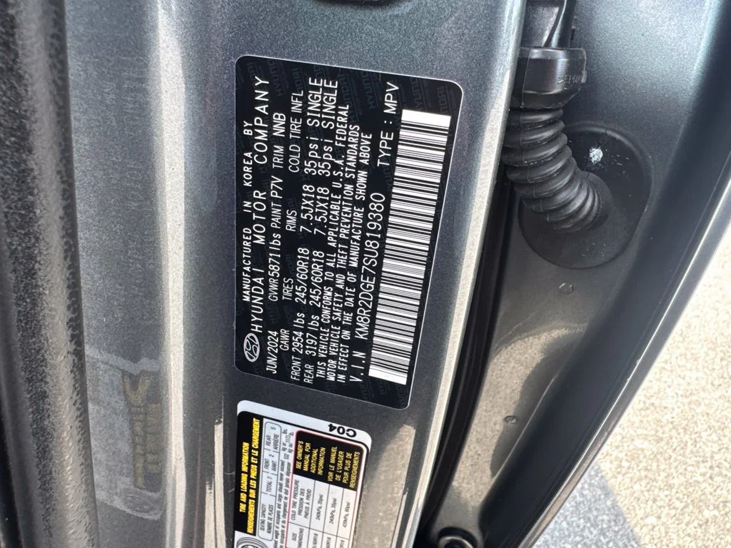 Used 2025 Gray Hyundai SEL image 29
