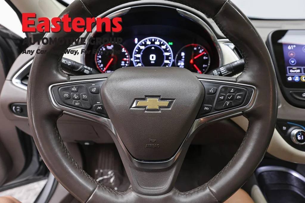 Used 2024 Gray Chevrolet LT image 10