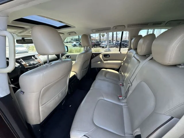 Used 2018 Brown Nissan SL image 22