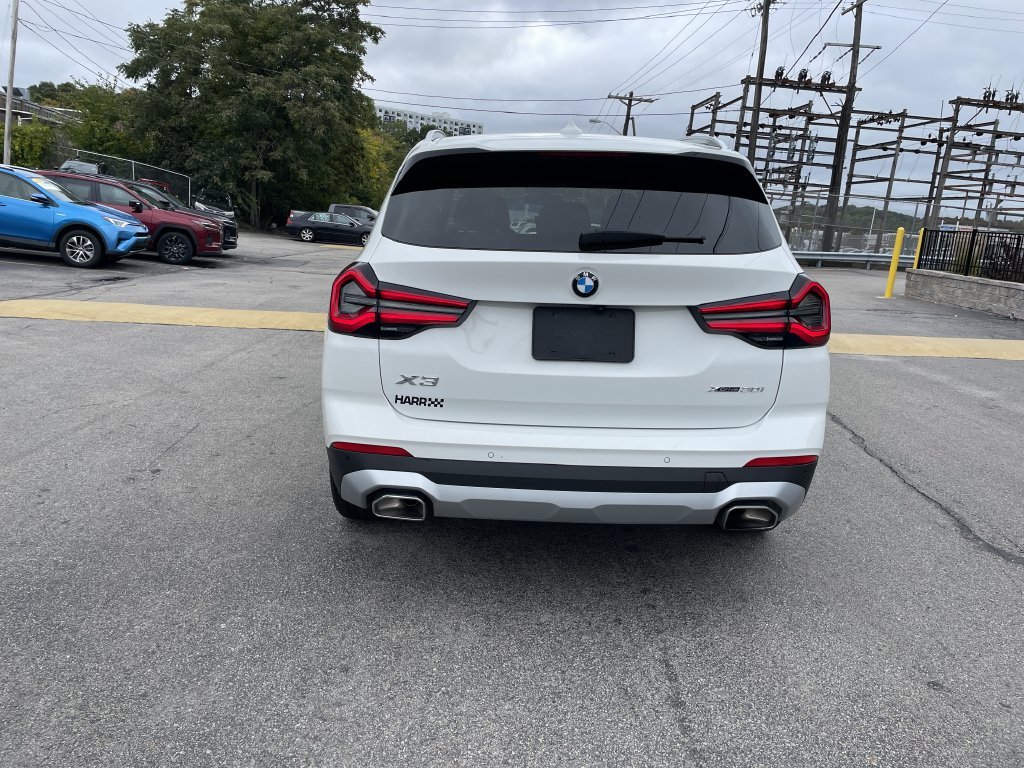 Used 2023 White BMW xDrive30i image 4