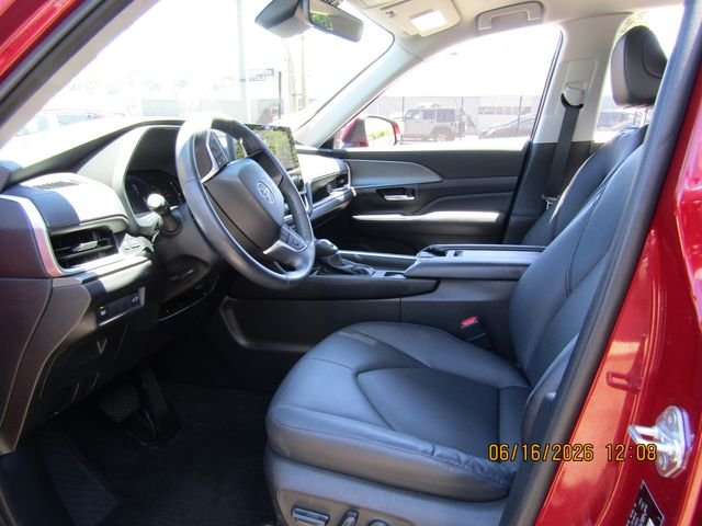 Used 2024 Pearl Toyota XLE image 17