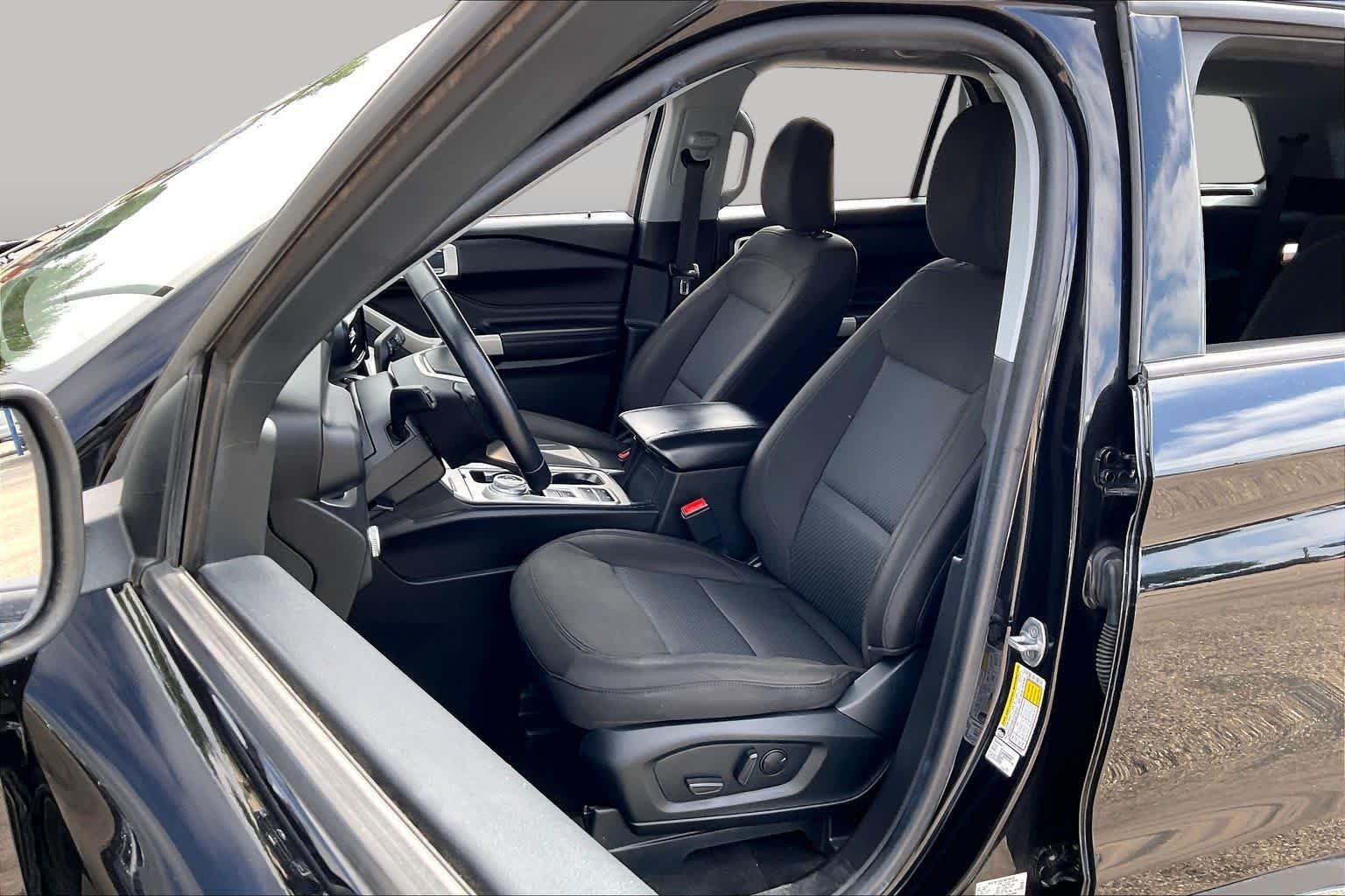 Used 2022 Agate Black Metallic Ford XLT image 8