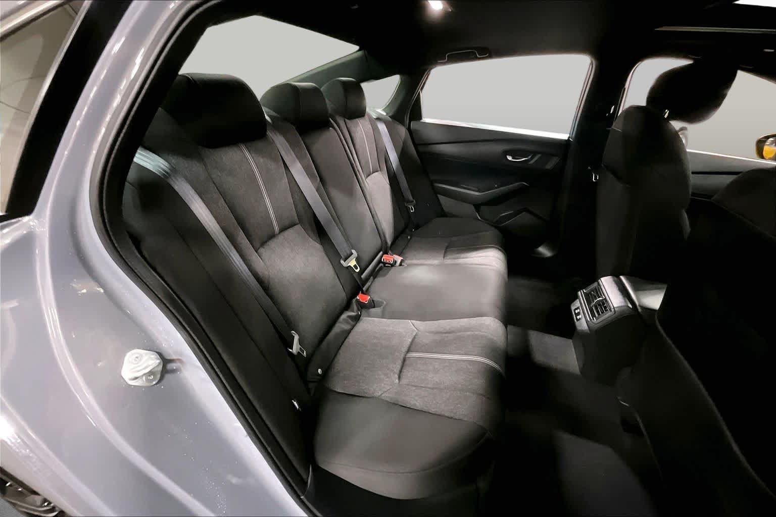 Used 2025 Urban Gray Pearl Honda Sport image 20