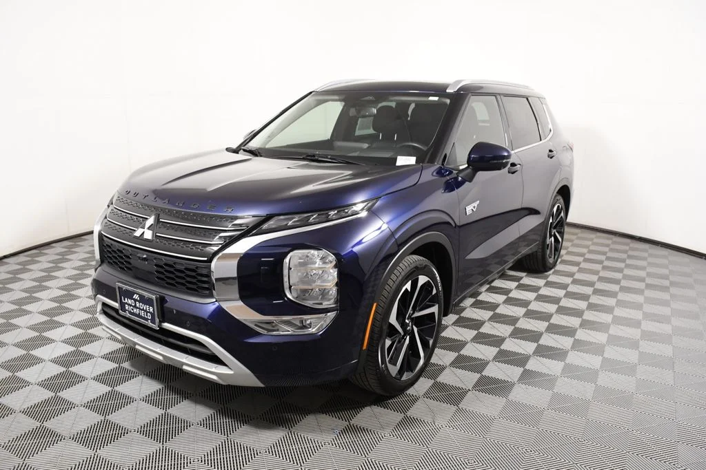 2023 Mitsubishi Outlander Plug-In Hybrid SEL