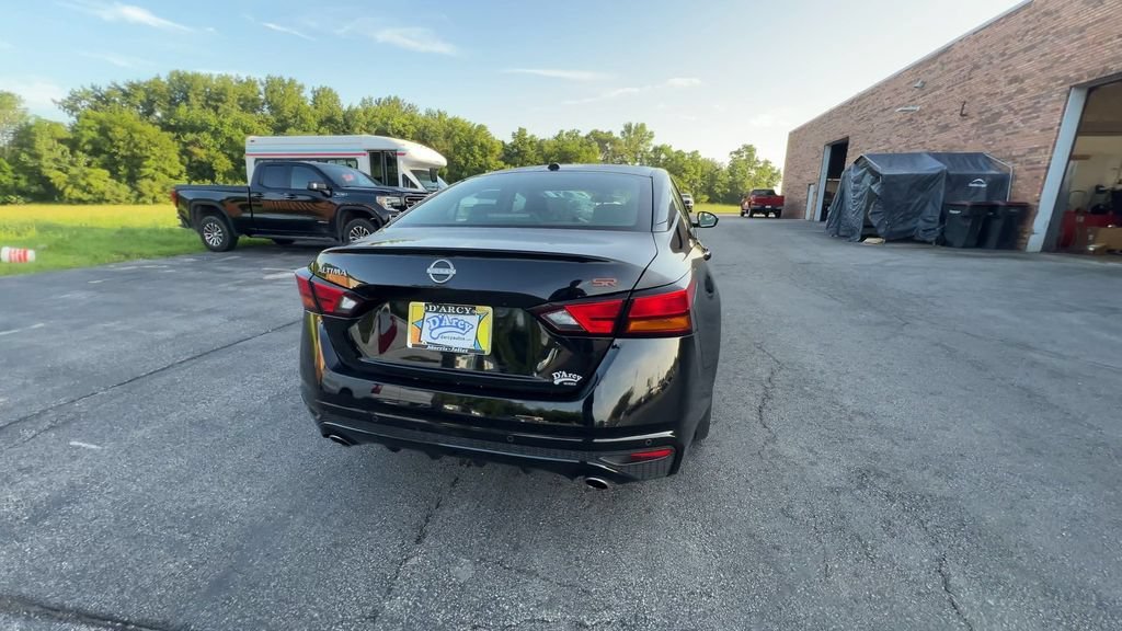Used 2024 Black Nissan 2.5 SR image 7