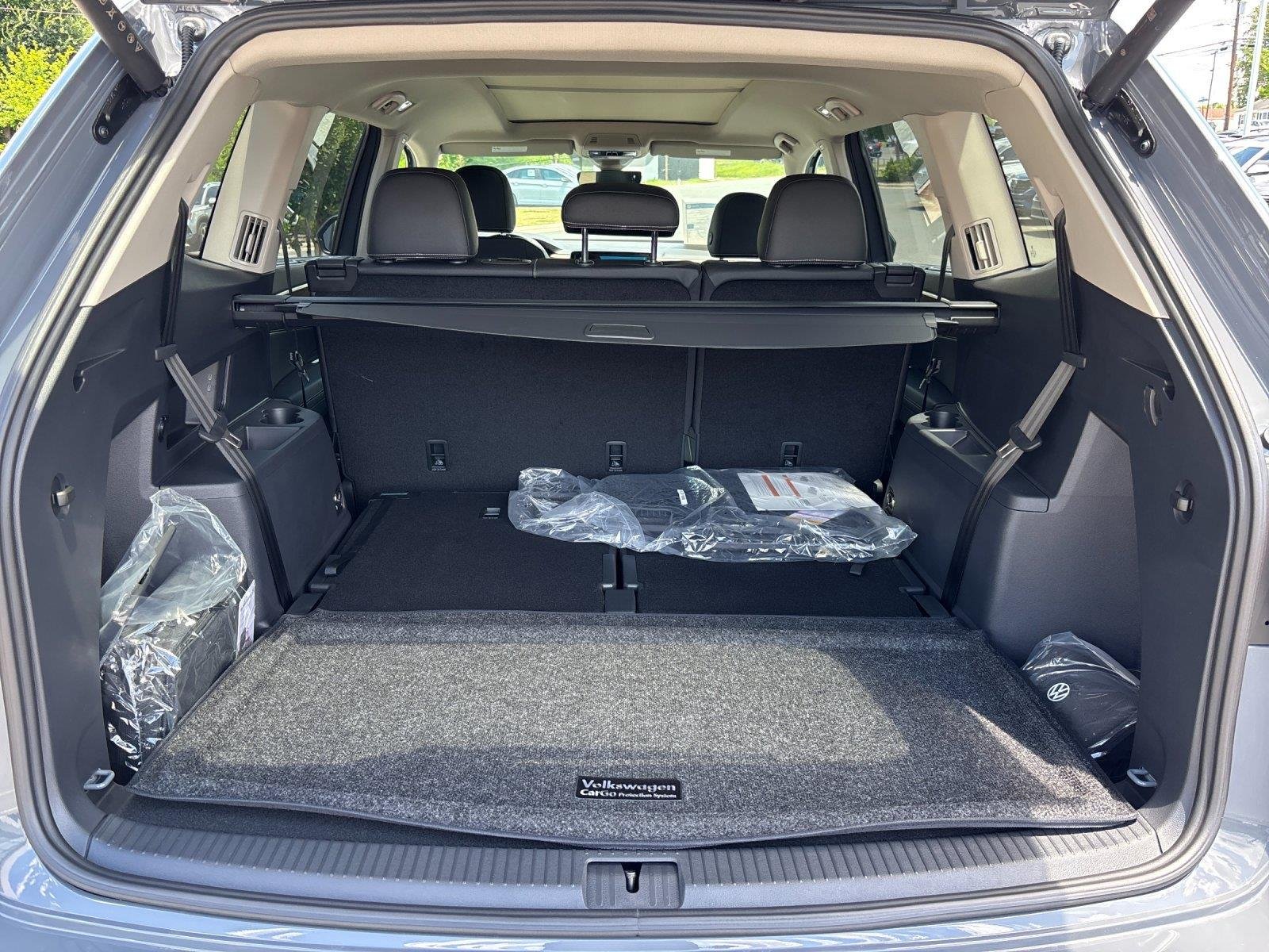 New 2026 pure gray Volkswagen 2.0T SE w/Technology image 35