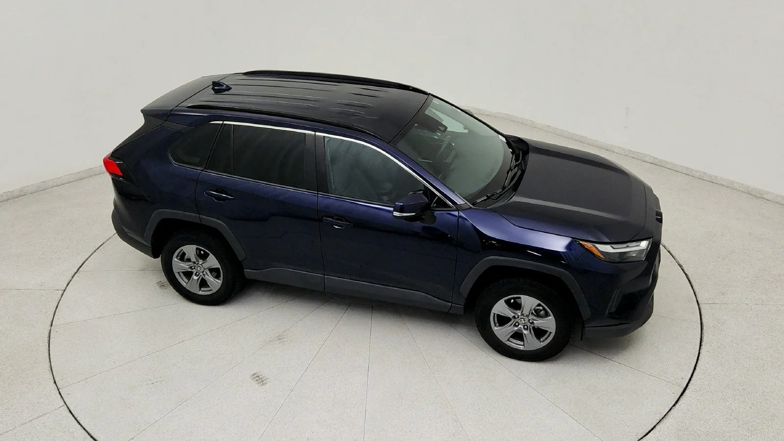Used 2022  Toyota XLE image 20