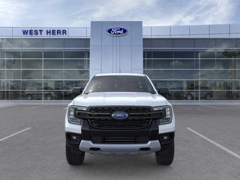 New 2025 Oxford White FORD XLT image 7