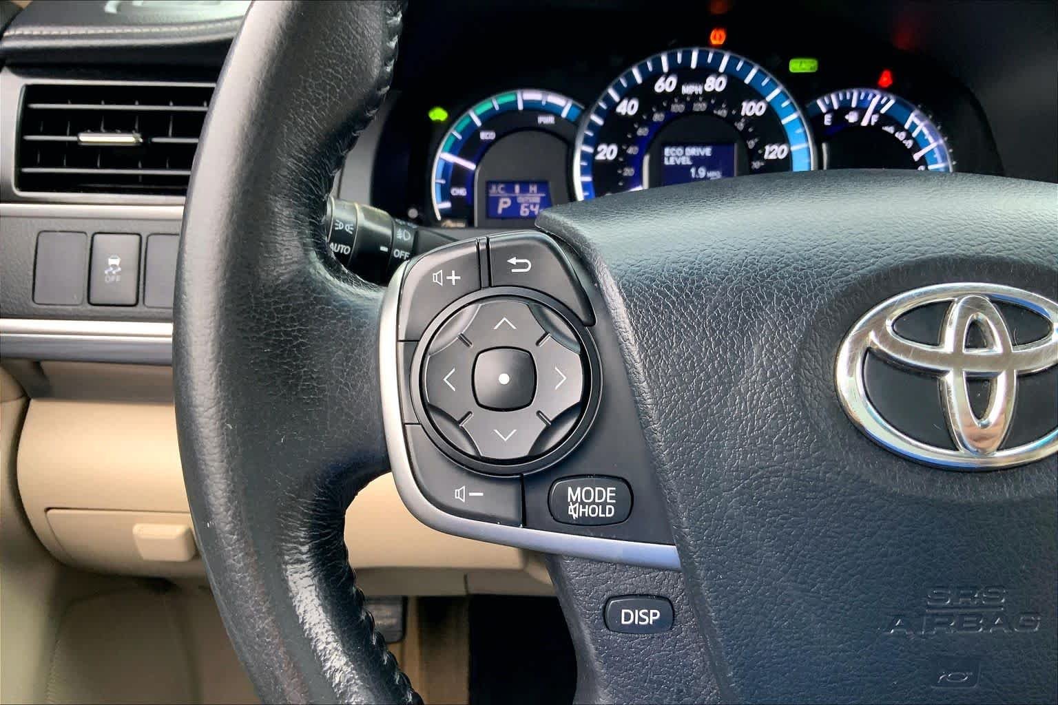 Used 2013 Barcelona Red Metallic Toyota LE image 24