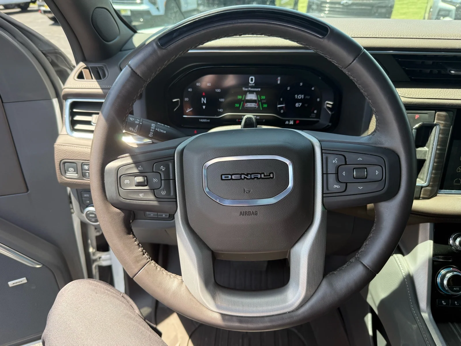Used 2024 White Frost Tricoat GMC Denali image 24