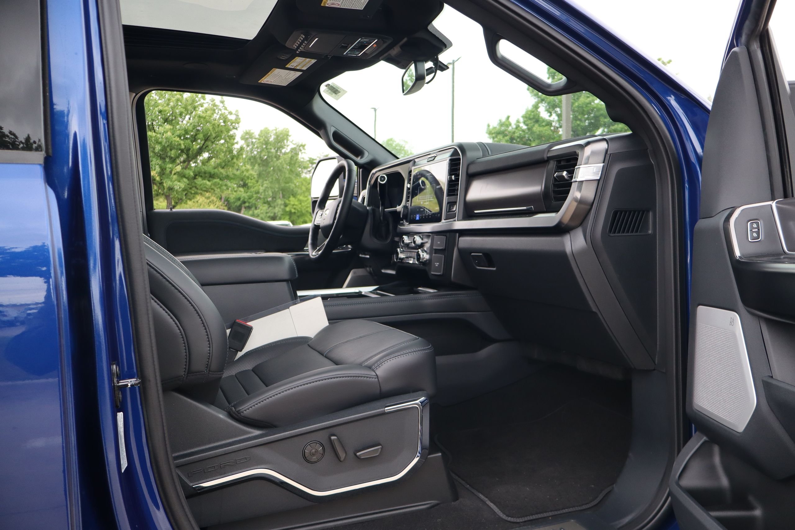 New 2026 Argon Blue Metallic Ford F-250® Platinum® image 29