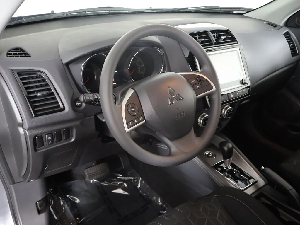 New 2026 Gray Mitsubishi 2.0 ES image 23