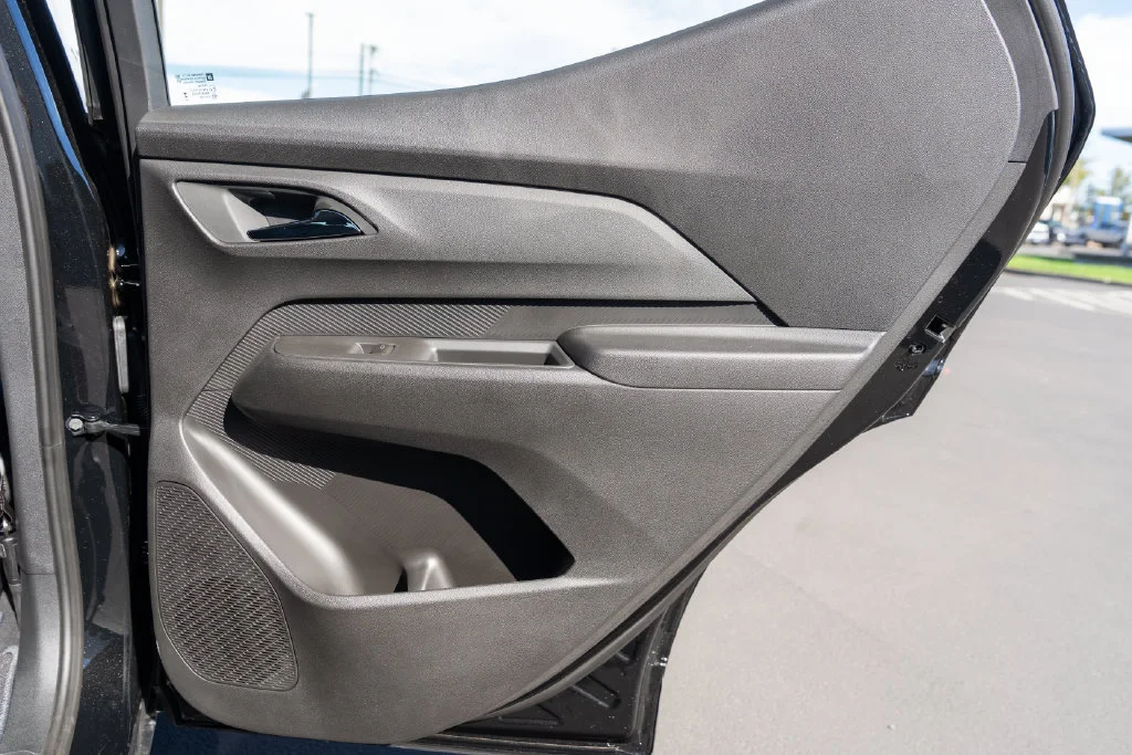 2027 Chevrolet Bolt RS - Photo 28