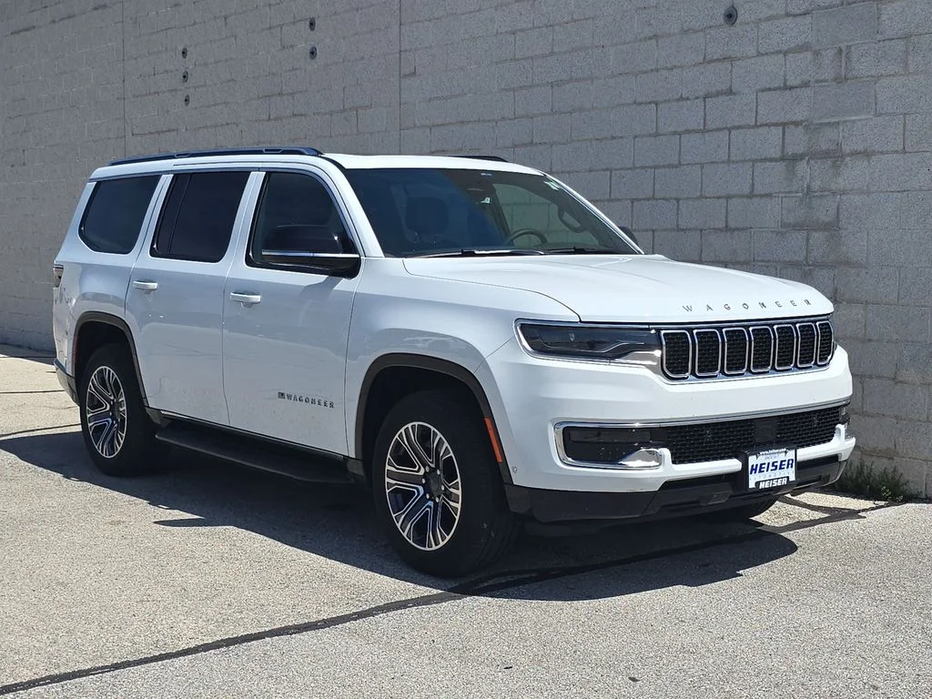 Used 2023 White Jeep Base image 14