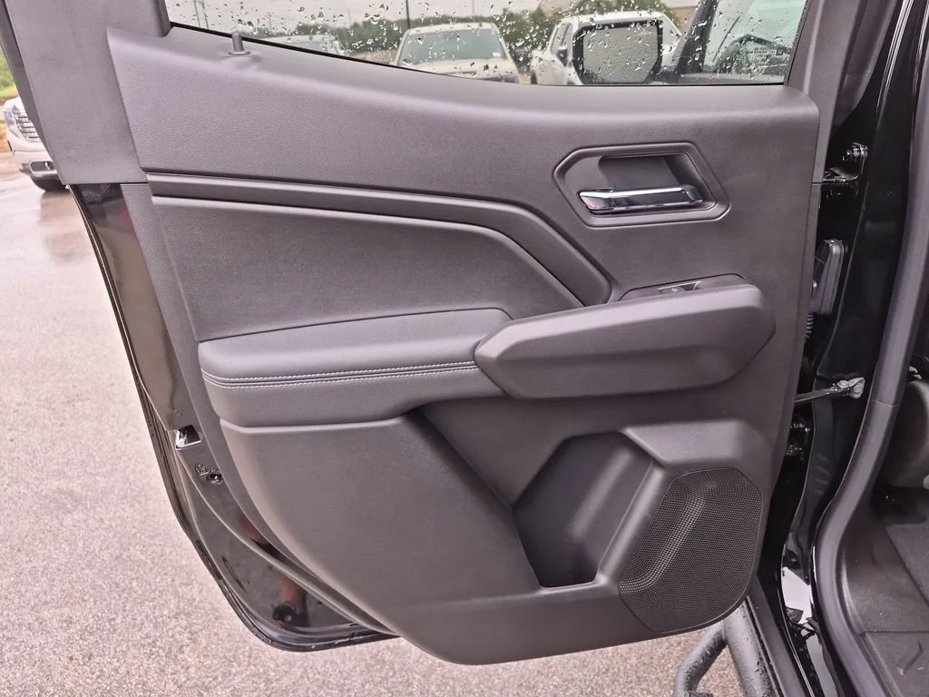 New 2026 Onyx Black GMC Elevation image 38