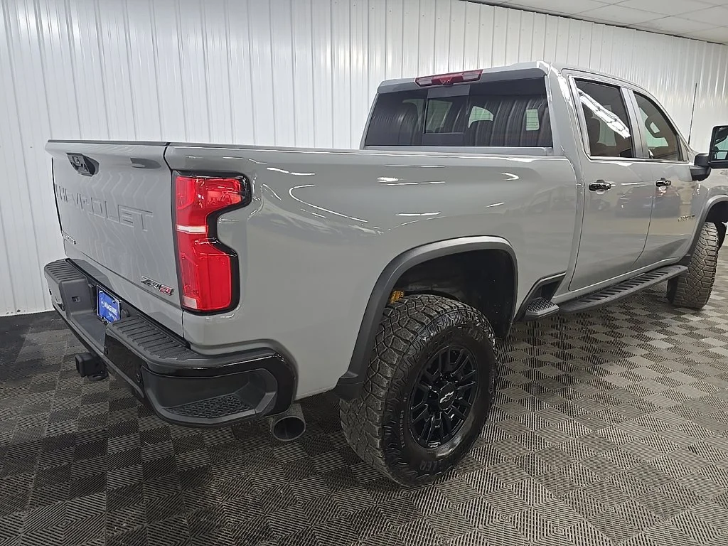 Used 2025 Gray Chevrolet ZR2 image 12
