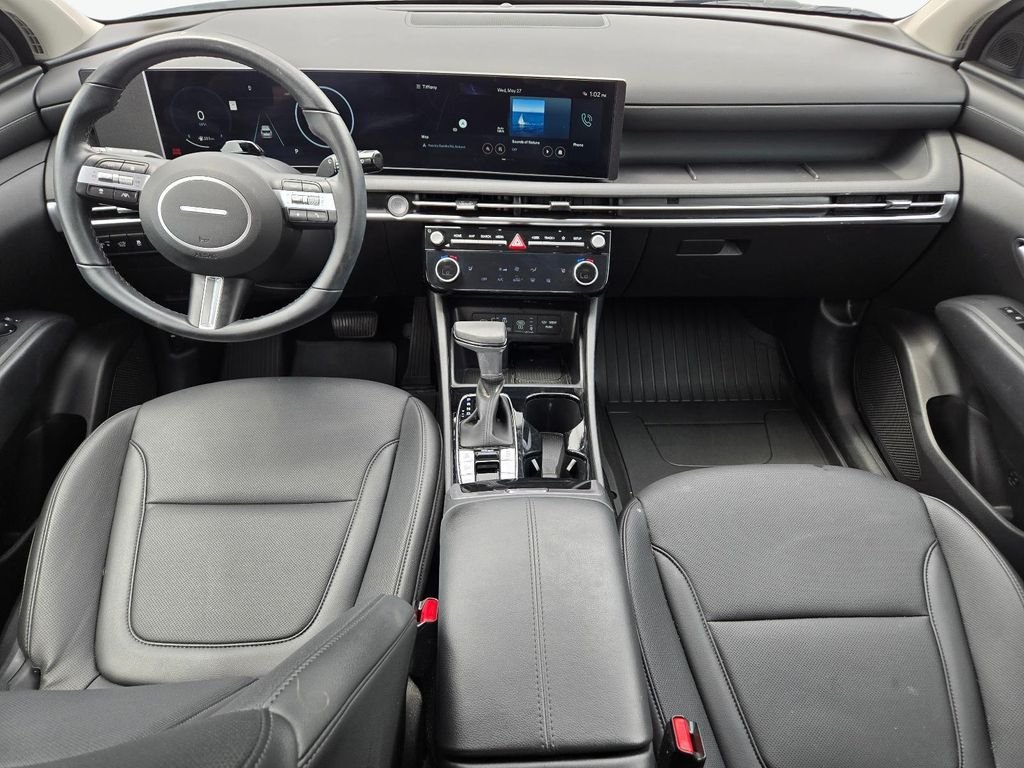 Used 2025 White Hyundai SEL Convenience image 19