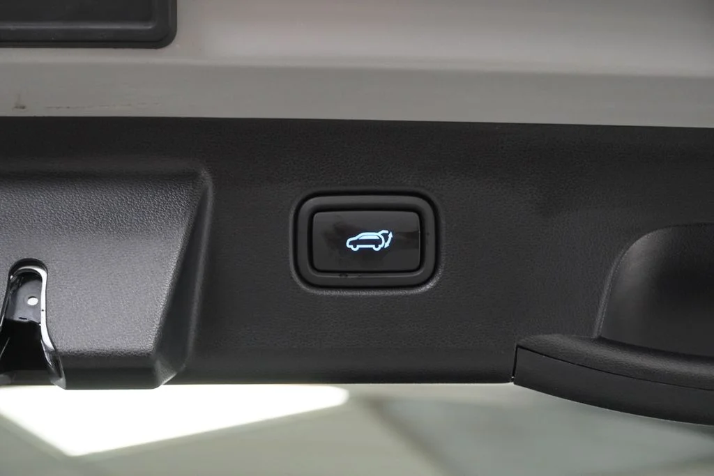 Used 2024 Silver Hyundai SEL image 45