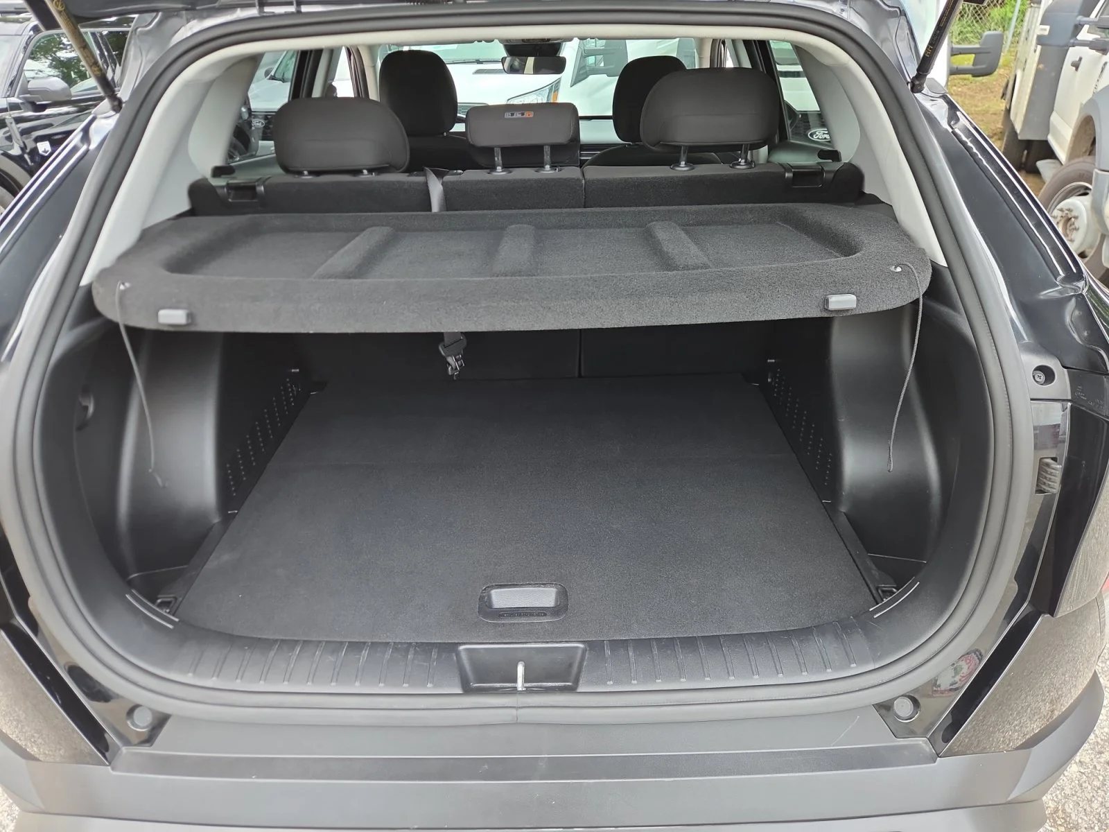 Used 2024 Abyss Black Pearl Hyundai SEL image 17