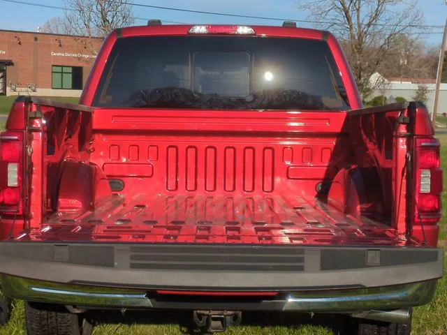 Used 2023 Red Ford XLT image 32