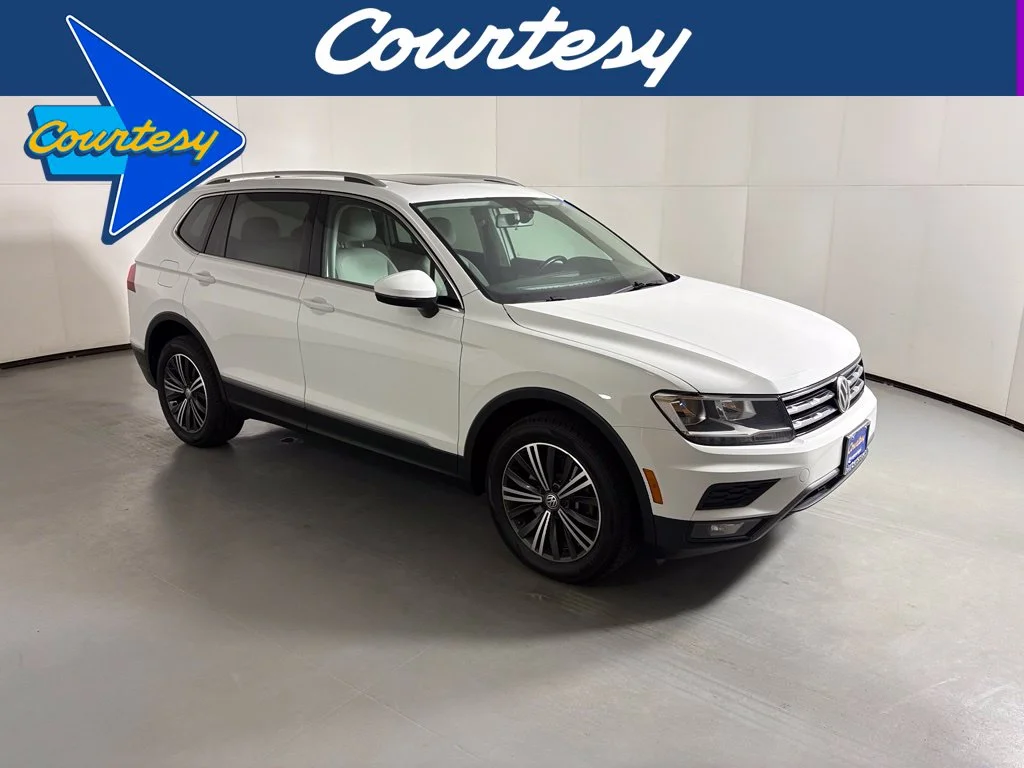 Used 2018  Volkswagen 2.0T SEL image 1