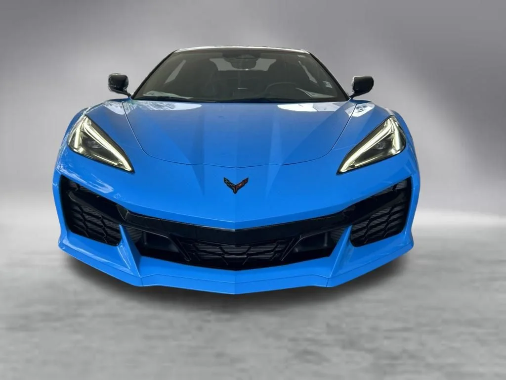 Used 2025 Blue Chevrolet Z06 image 13