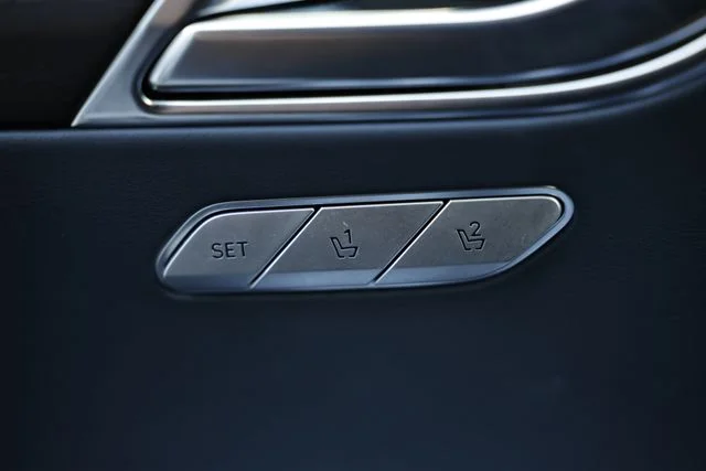 Used 2023 Uyuni White Genesis 3.5T Prestige image 14