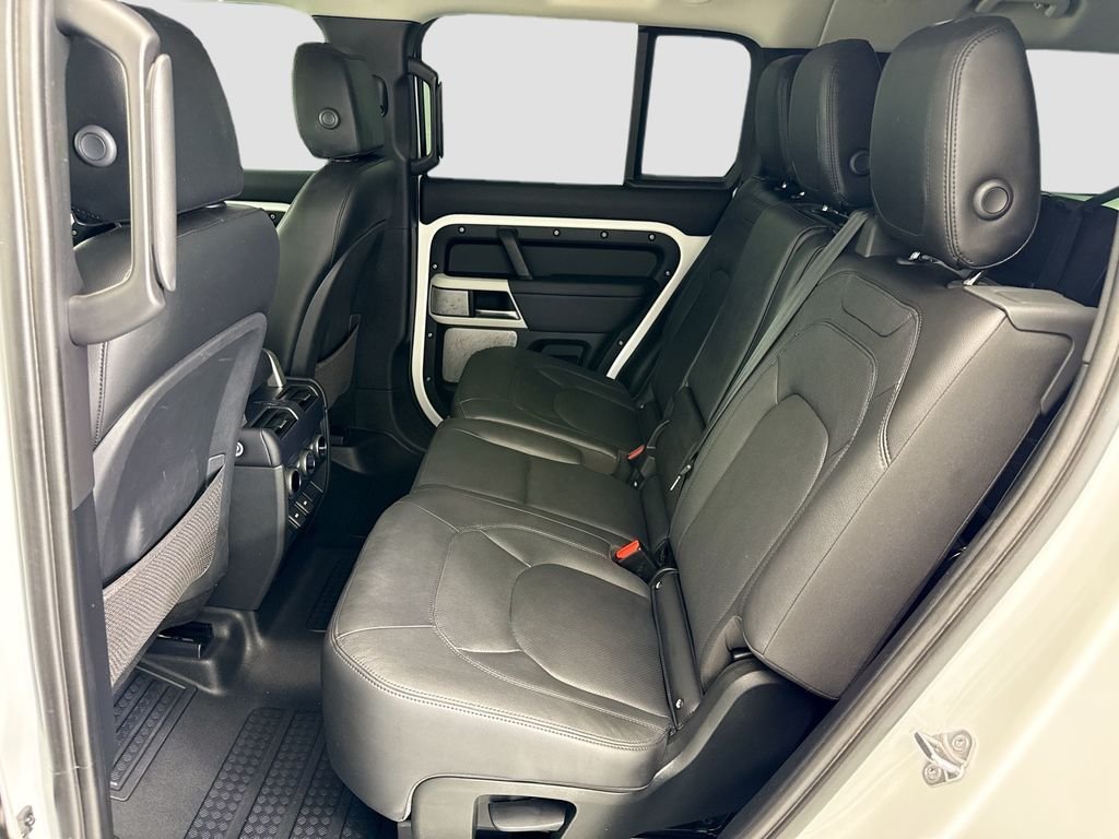 Used 2024 Fuji White Land Rover S image 20