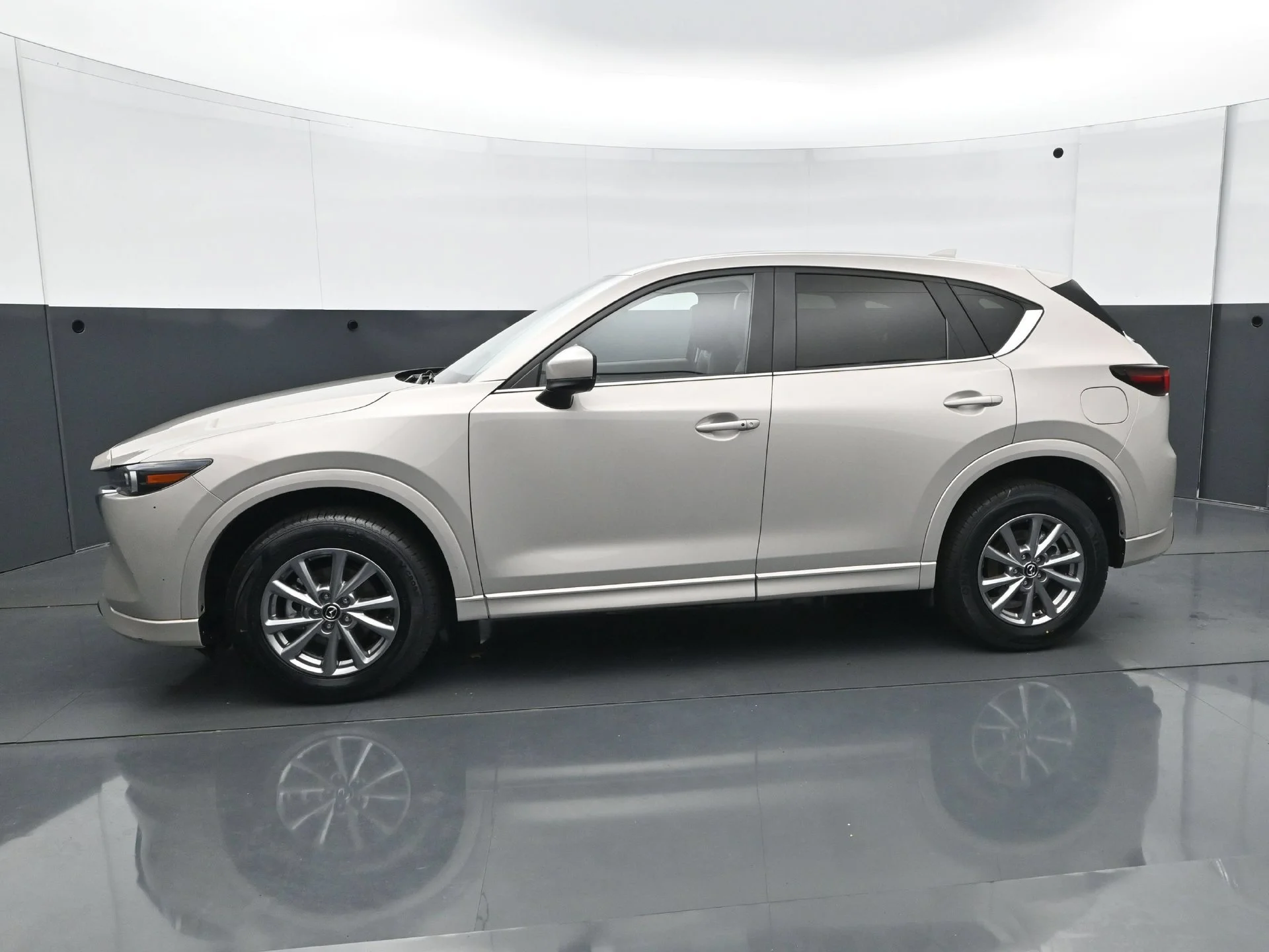 Used 2025 Platinum Quartz Metallic Mazda 2.5 S Preferred Package image 2