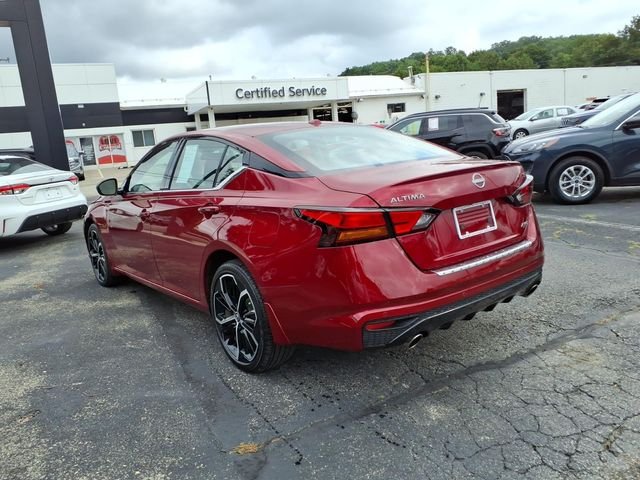 Used 2023 Red Nissan 2.5 SR image 7