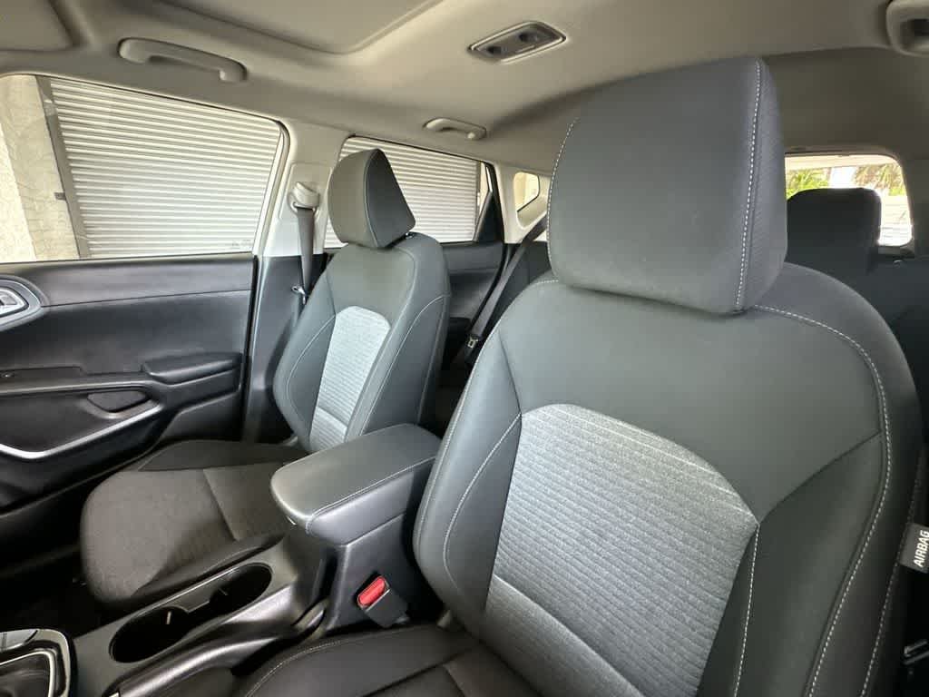 Used 2023 Snow White Pearl Kia EX image 14