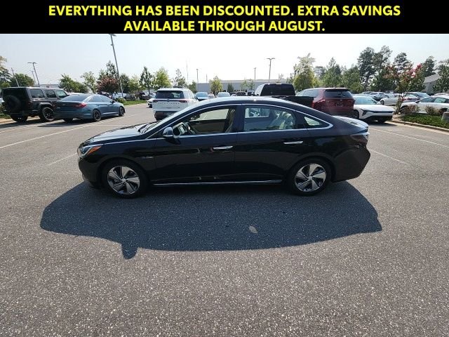Used 2017 Black Hyundai Limited image 7