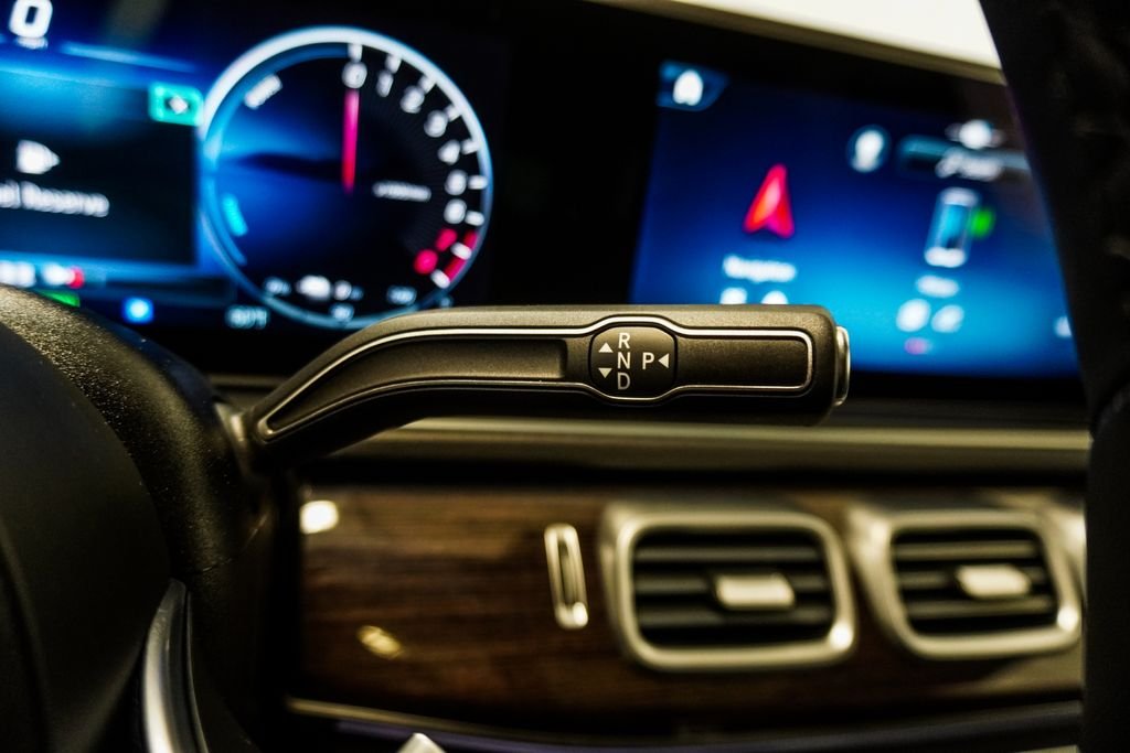 Used 2025 Black Mercedes-Benz GLE 450e image 19