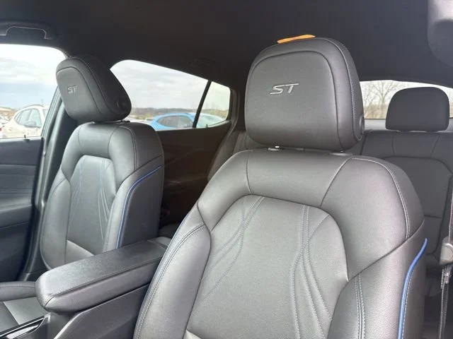 Used 2025 Ebony Twilight Metallic Buick Sport Touring image 14