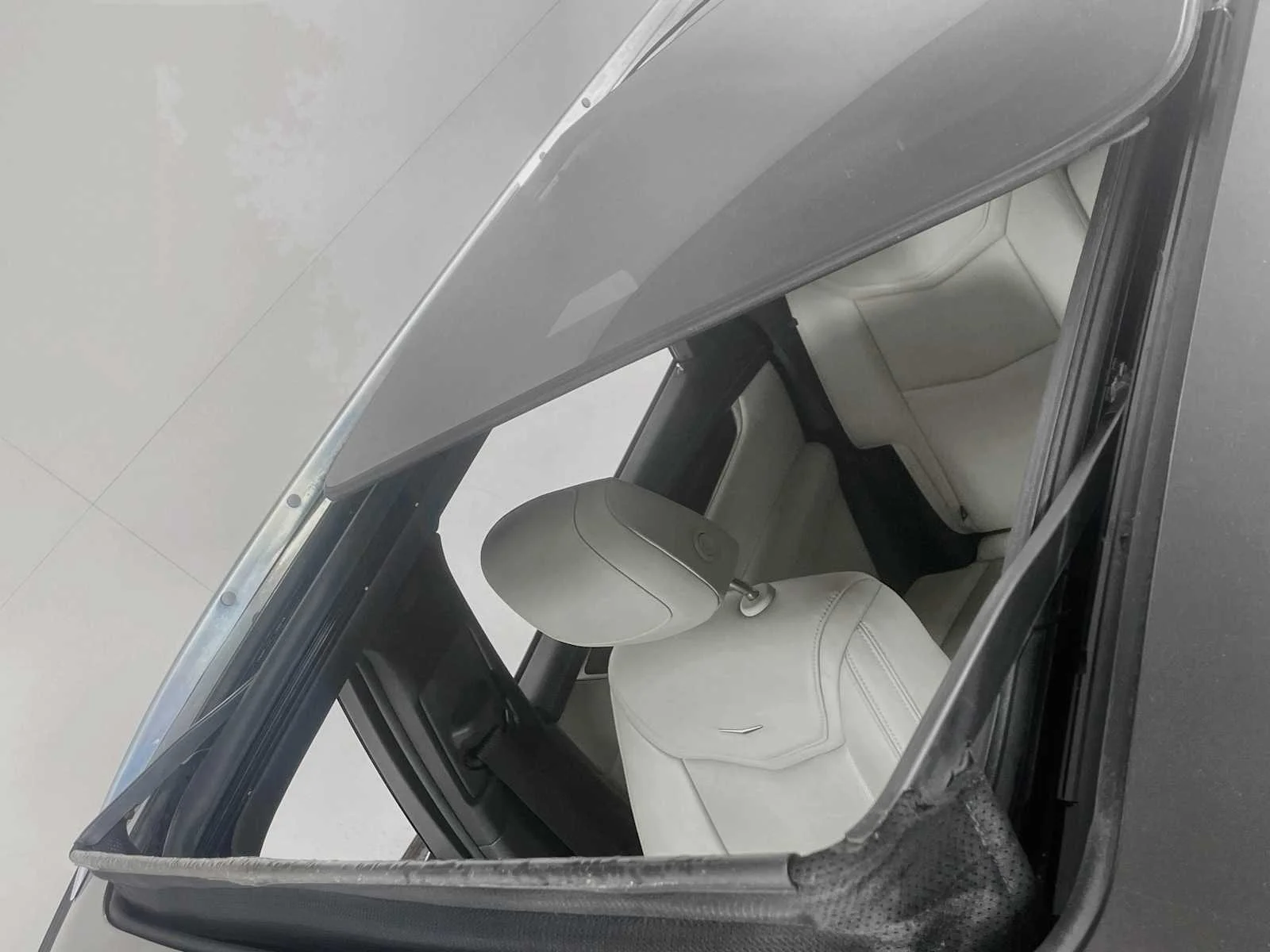 Used 2019 Dark Mocha Metallic Cadillac Luxury FWD image 21