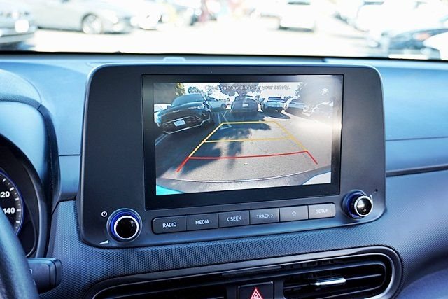 Used 2023 Green Hyundai SEL image 25