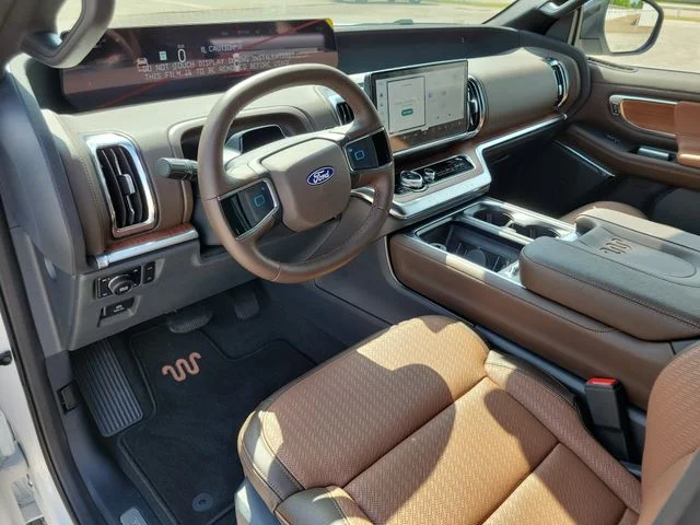 New 2027 Star White Metallic Tri-Coat Ford King Ranch® image 19