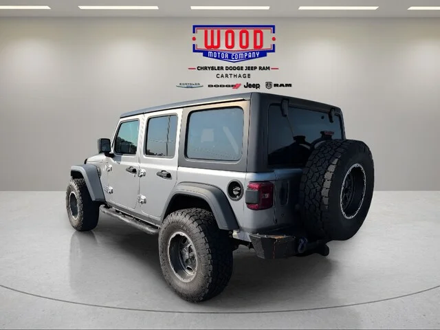 Used 2018 Billet Silver Metallic Clearcoat Jeep Unlimited Sport S image 4