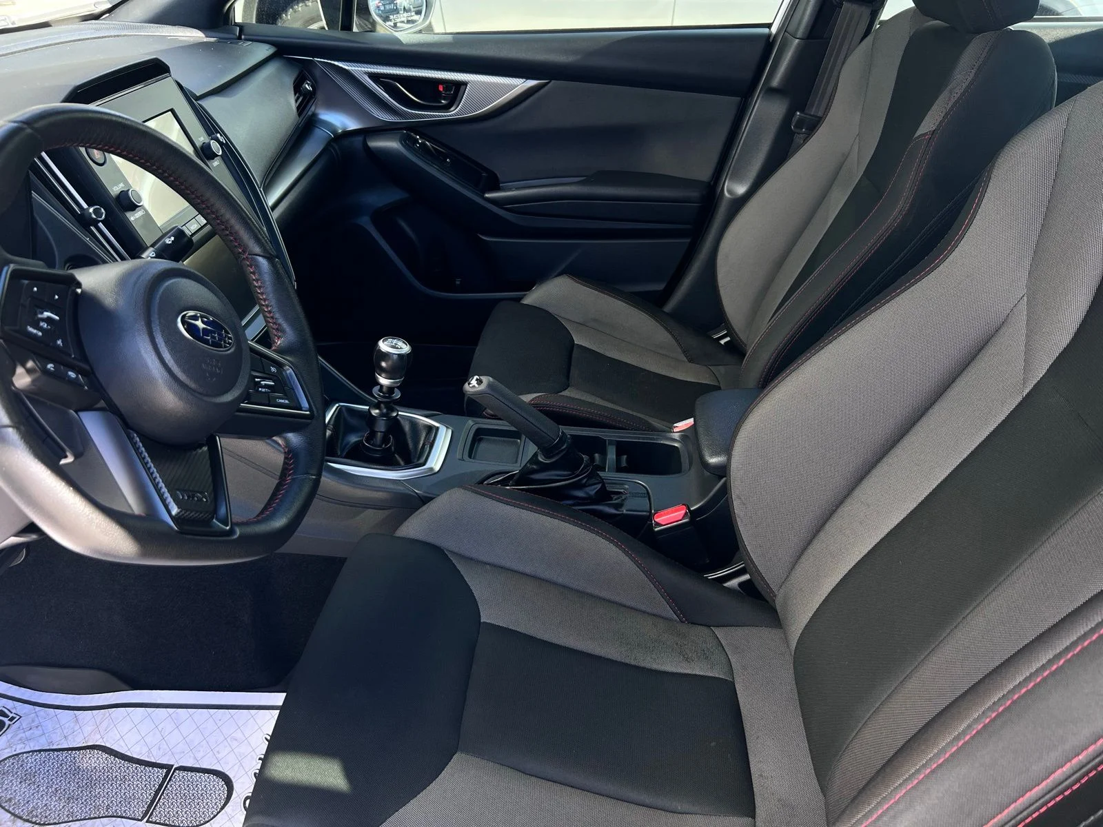Used 2022 Ceramic White Subaru Base image 12
