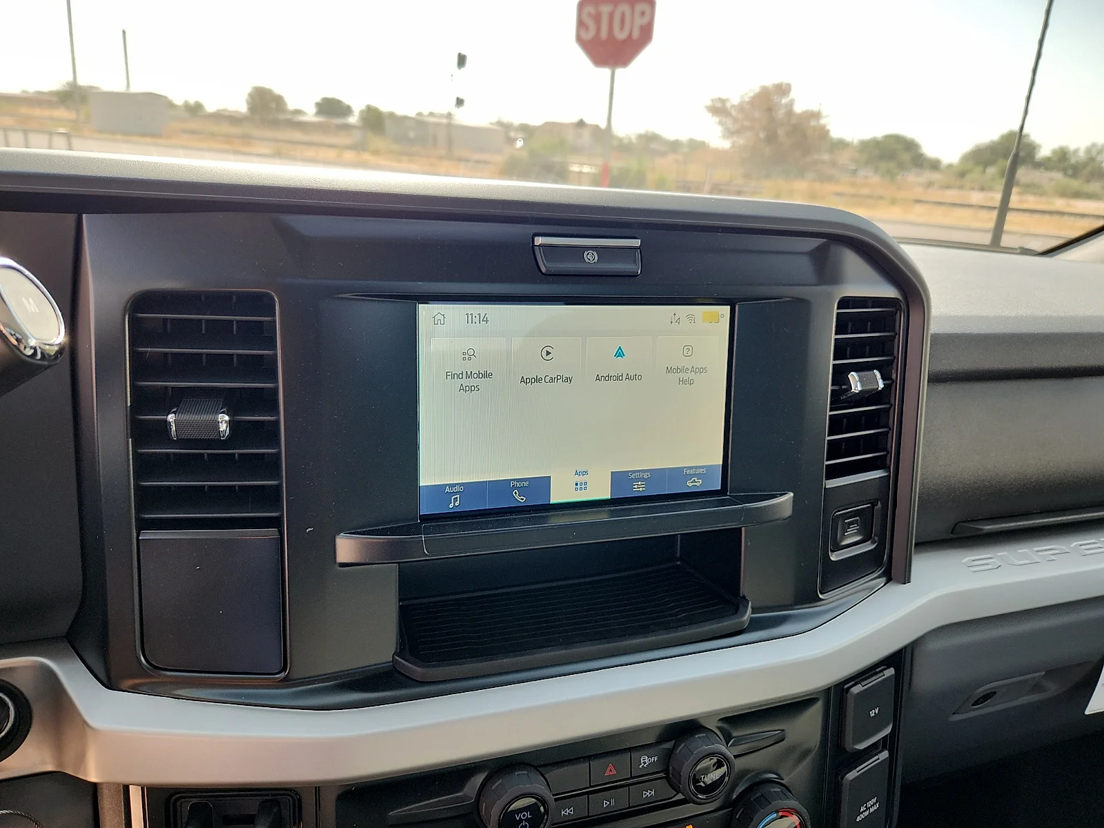 New 2027 Oxford White Ford XLT image 24