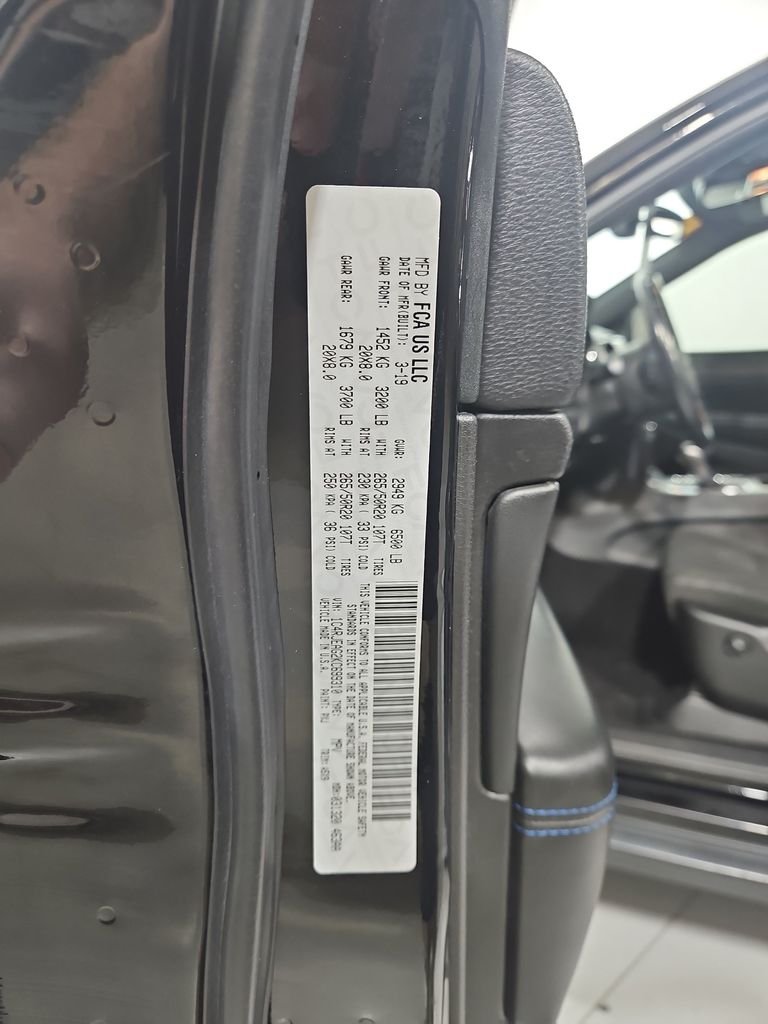 Used 2019 Diamond Black Jeep Laredo image 29