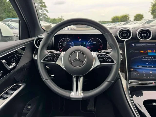 Used 2026 White Mercedes-Benz GLC 300 image 22